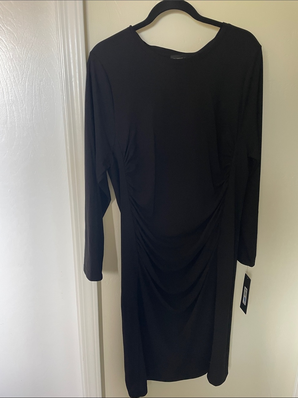 Donna Karan Black Long-Sleeve Ruched Sheath Dress